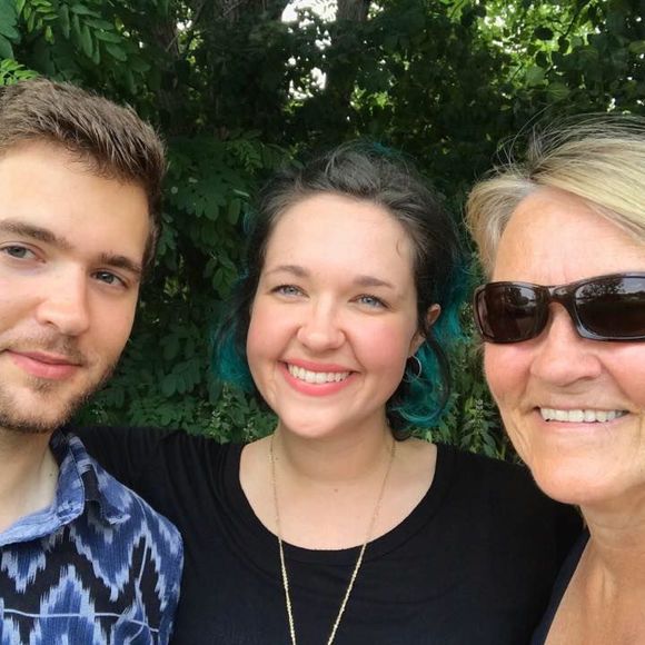 Meet your Posher, Karen - Picture 1 of 1